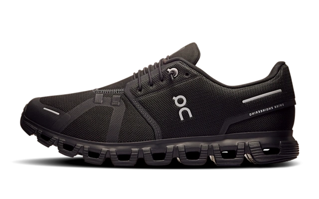 On Running Cloud 6 All Black product photo