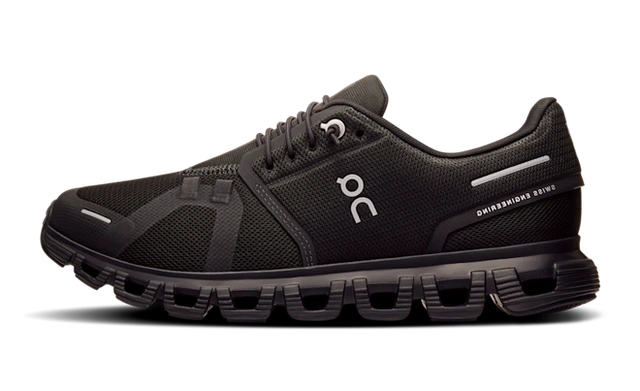 On Running Cloud 6 All Black (W) Produktfoto
