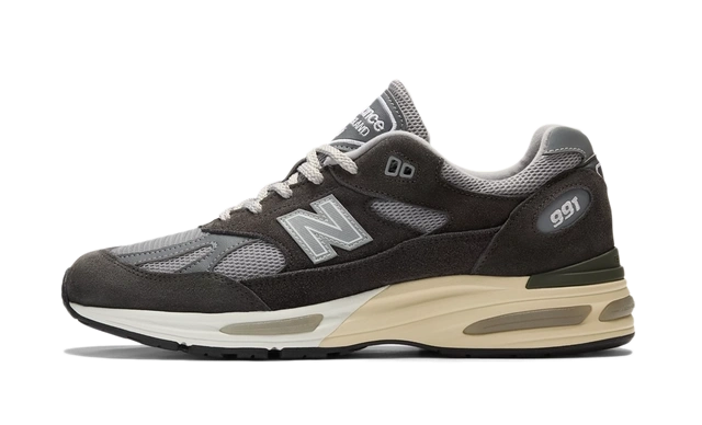 New Balance 991v2 MiUK Forged Iron product photo