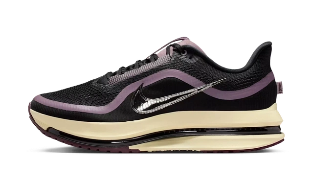 Nike Air Zoom Pegasus Premium SP A Ma Maniére Black Burgundy Crush productfoto