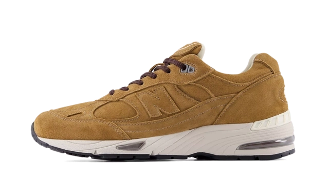 New Balance 991v1 Luxe Suede MiUK Dijon Castle Wall productfoto