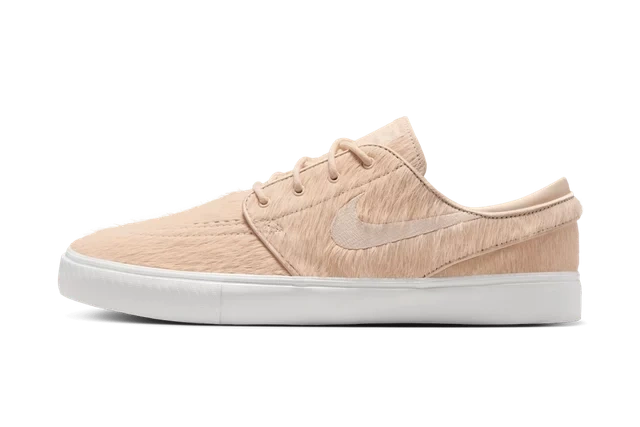 Nike SB Zoom Janoski OG+ SE Pearl White Summit White Mystic Hibiscus product photo