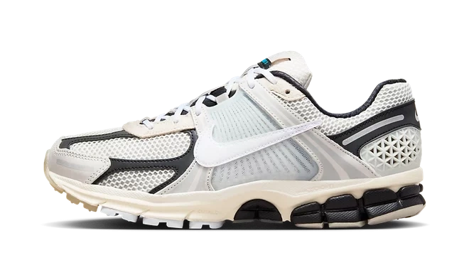 Nike Vomero 5 Supersonic