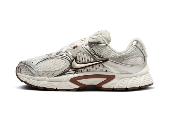Foto del prodotto Nike V5 RNR Sail Fauna Brown Phantom Light Orewood Brown (W)