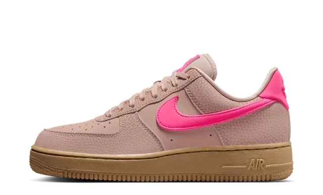 Photo du produit Nike Air Force 1 Low '07 Particle Beige Hyper Pink (W)