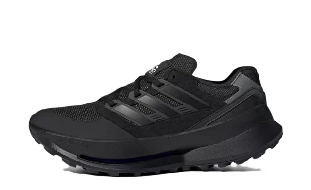 adidas Equipment Agravic Core Black Equipment Blue productfoto