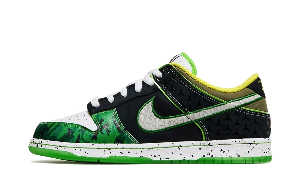 Nike Dunk Low What the Duck Away University of Oregon PE product photo