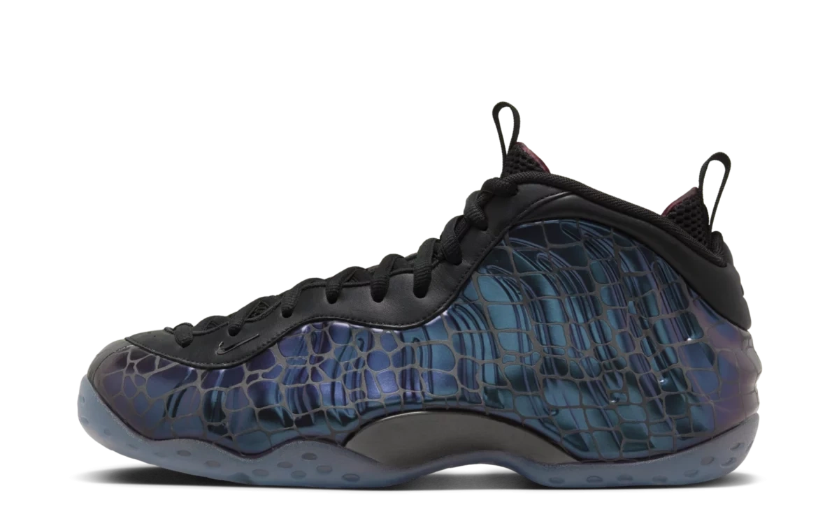 Nike Air Foamposite One Tekken 8 Kazuya Mishima productfoto