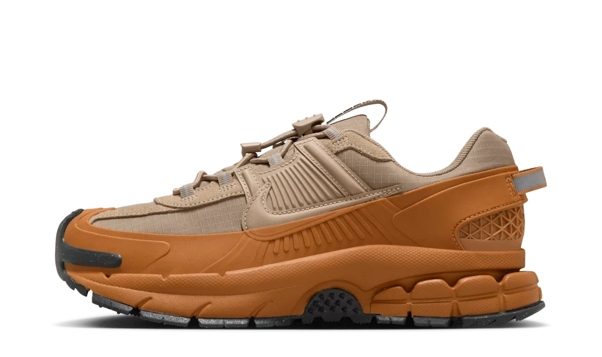 Nike Zoom Vomero 5 Roam Flax (W) Produktfoto