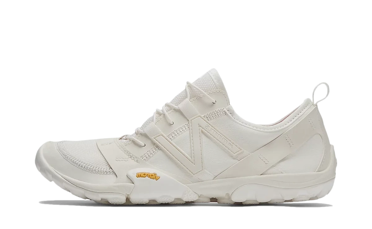 Foto del prodotto New Balance MT10O ISSEY MIYAKE White