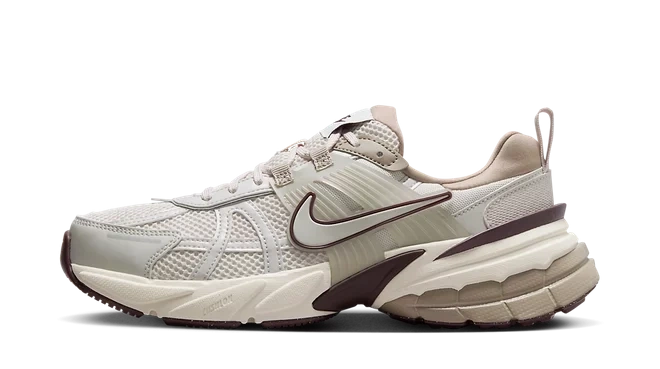Foto del prodotto Nike V2K Run Light Orewood Brown (W)