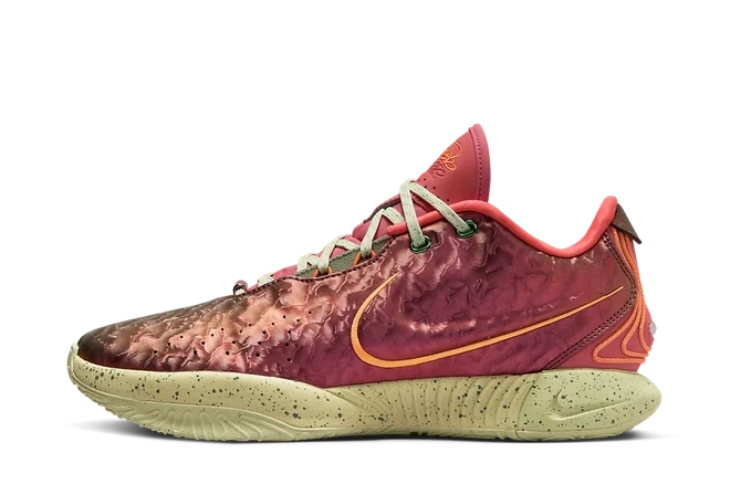 Nike LeBron 21 Queen Conch product photo