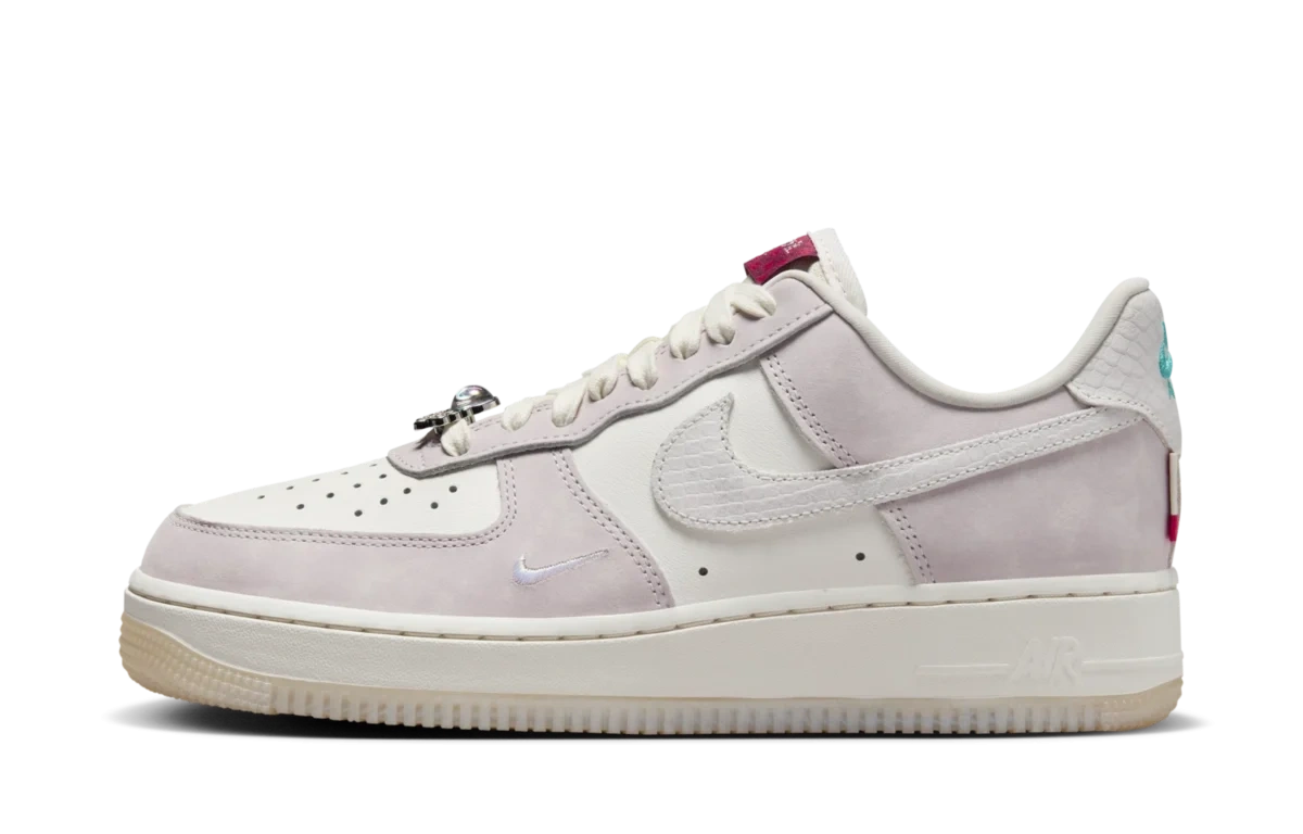 Foto del prodotto Nike Air Force 1 '07 LX 'Chinese New Year 2024'