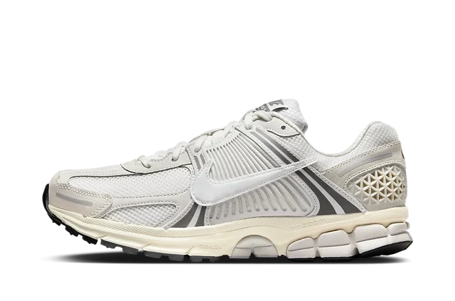 Nike Zoom Vomero 5 Platinum Tint productfoto