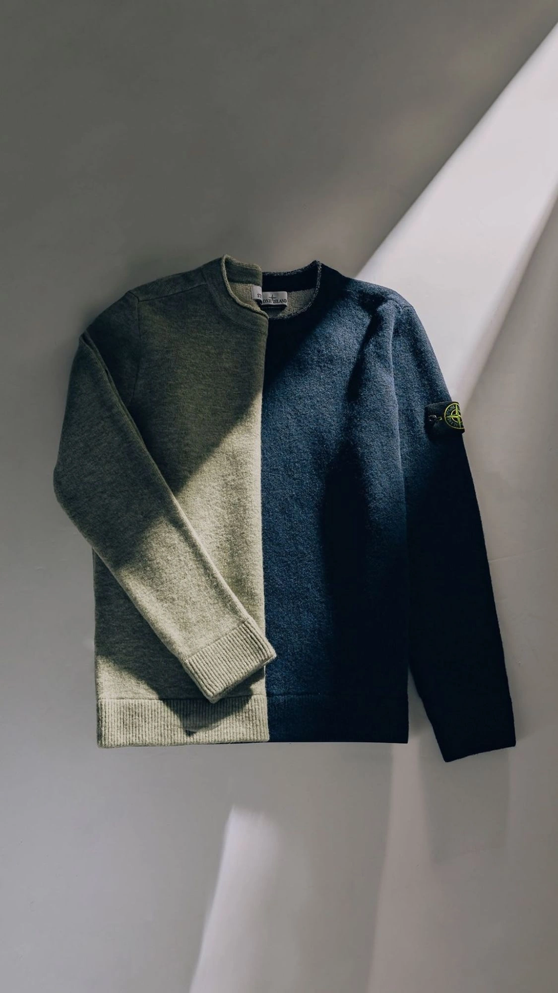 Stone Island crewneck sweater in twee kleuren met kompasbadge