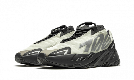 Yeezy Boost 700 MNVN Bone