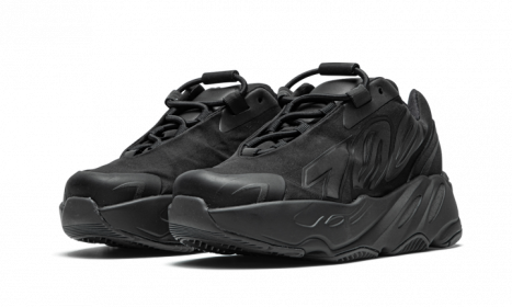 Yeezy Boost 700 MNVN Black (Kids)