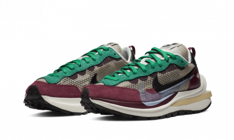 Nike Vaporwaffle Sacai Villain Red Neptune Green