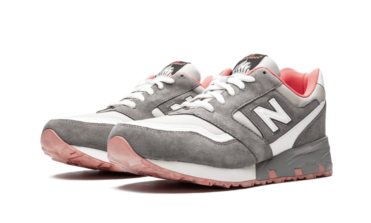 New Balance 575 Staple Pigeon Grey