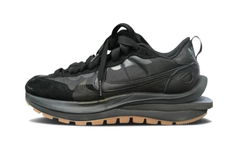 Nike Vaporwaffle sacai Black Gum