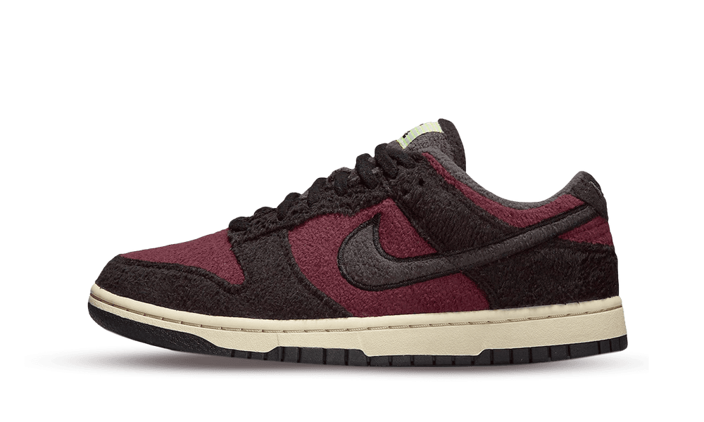 Nike Dunk Low SE Fleece Pack Burgundy Crush (W)