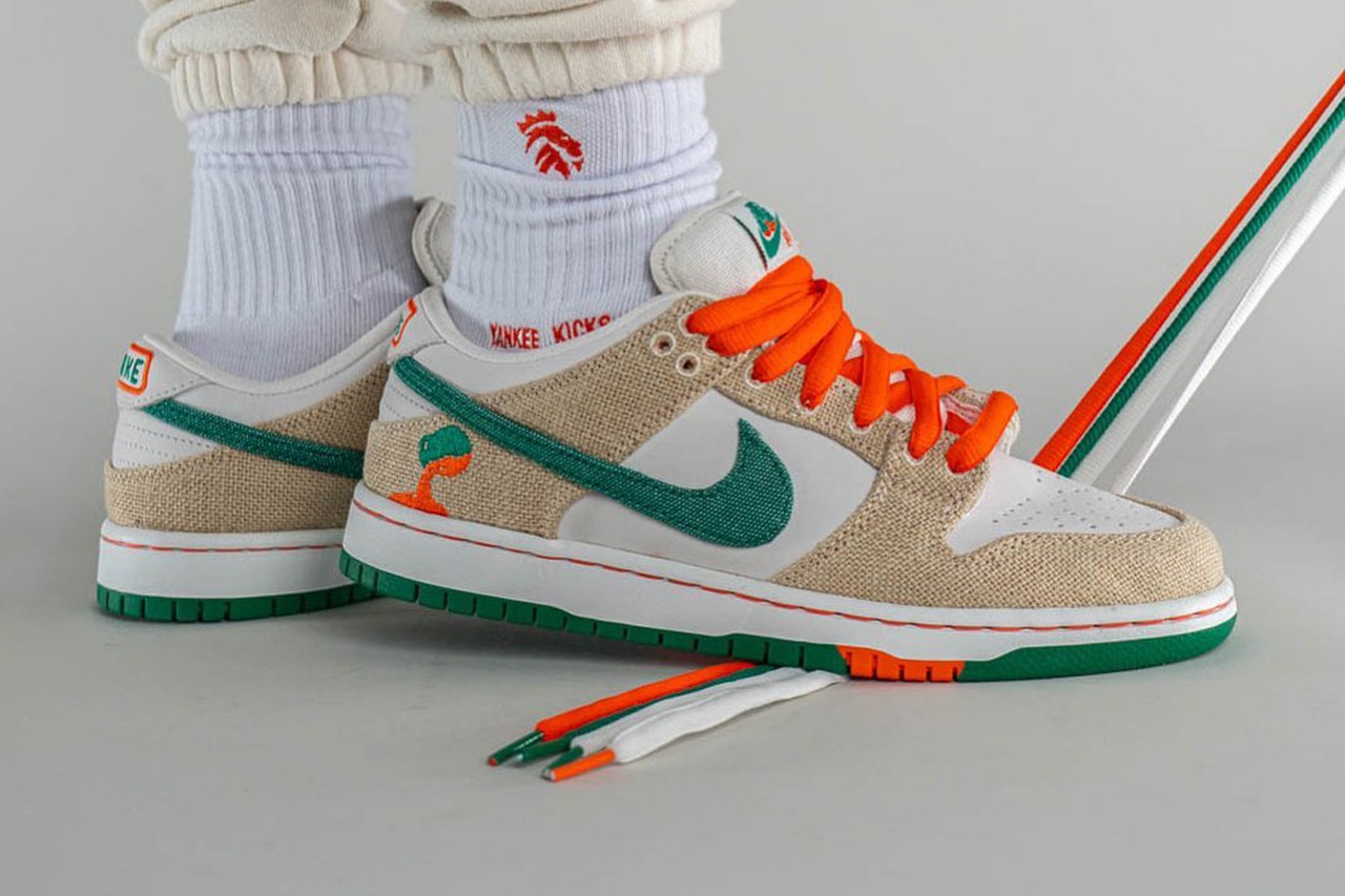 Mehr über den Artikel erfahren Early contender for sneaker of the year? The Jarritos x Nike SB Dunk Low