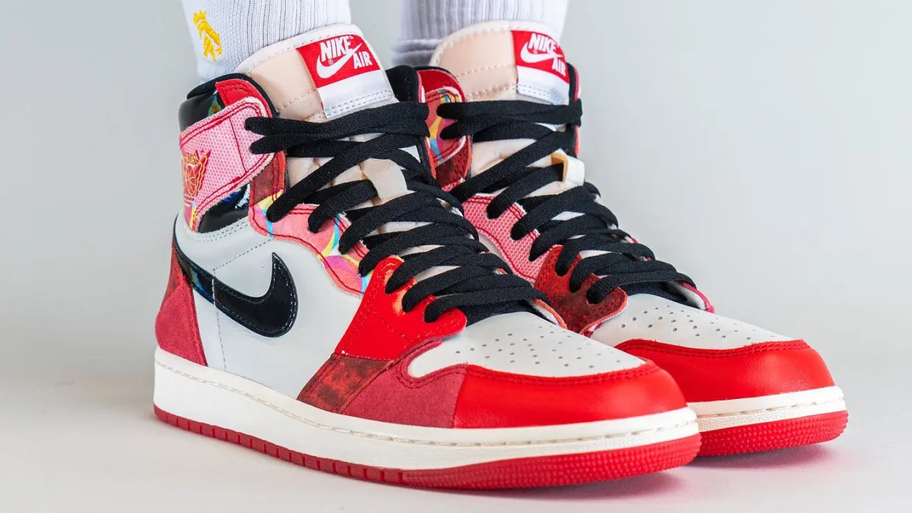 Mehr über den Artikel erfahren Looking ahead to the latest Spider-man themed Air Jordan 1s