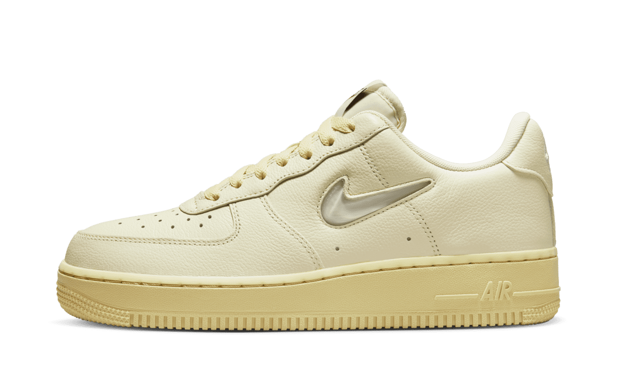 Nike Air Force 1 Low ’07 LX Coconut Milk Lemon Wash (W)