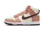 Nike Dunk High Dusted Clay (W)