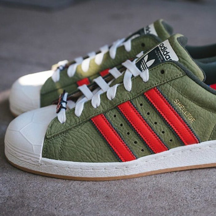 Mehr über den Artikel erfahren The TMNT x Adidas Superstar is a perfect collector’s item.