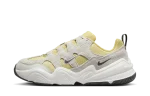 Nike Tech Hera ‘Saturn Gold’ (W)