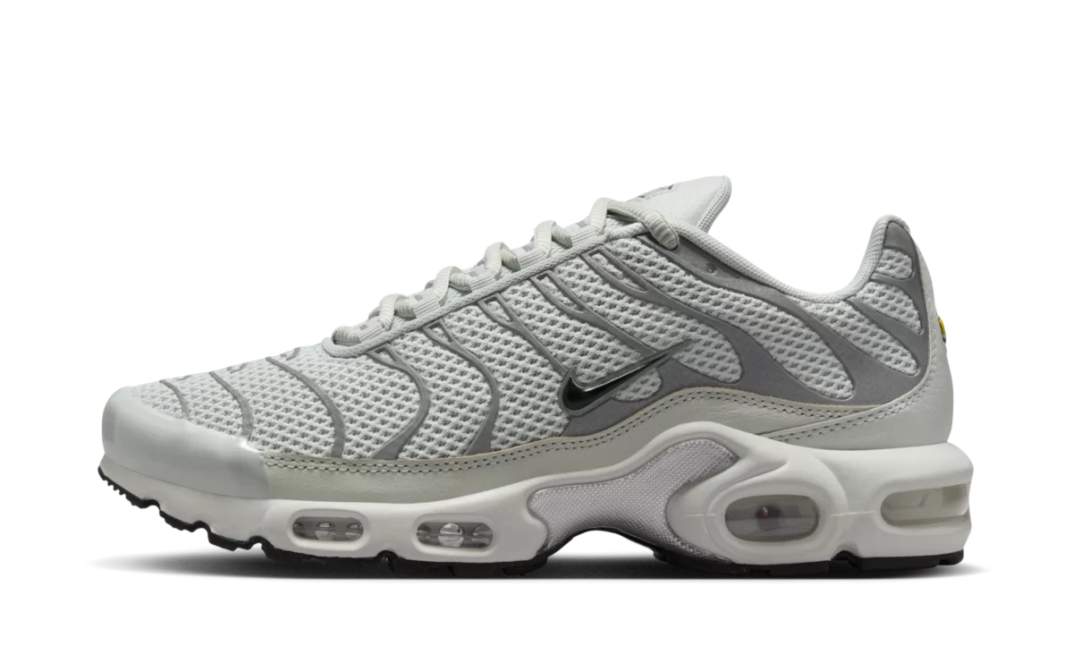 Nike Air Max Plus ‘Light Silver’ (W)