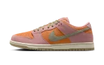 Nike SB Dunk Low Red Stardust
