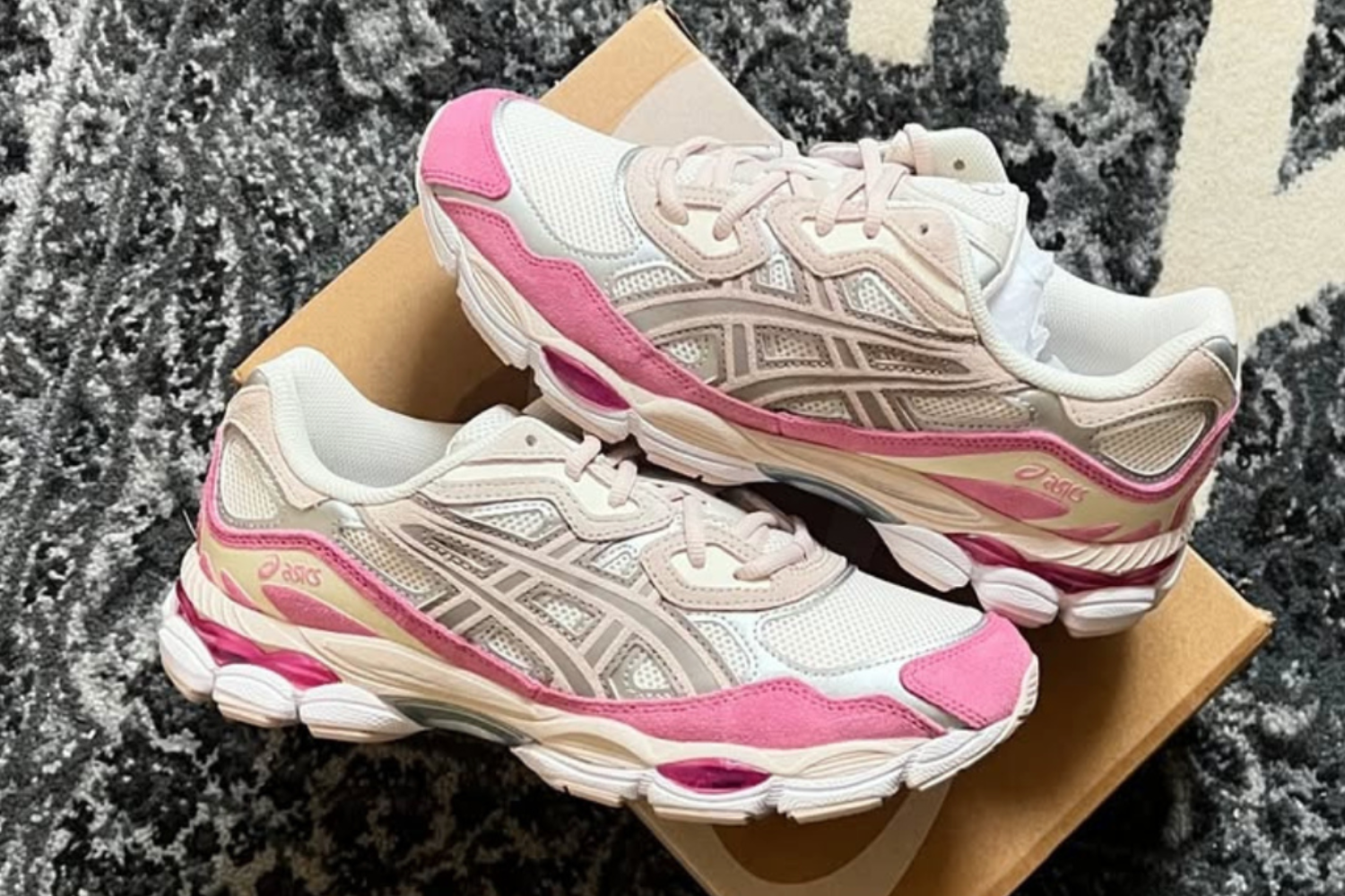 Read more about the article A Top 5 ASICS Sneakers to Elevate Your Spring/Summer 2025 Style 
